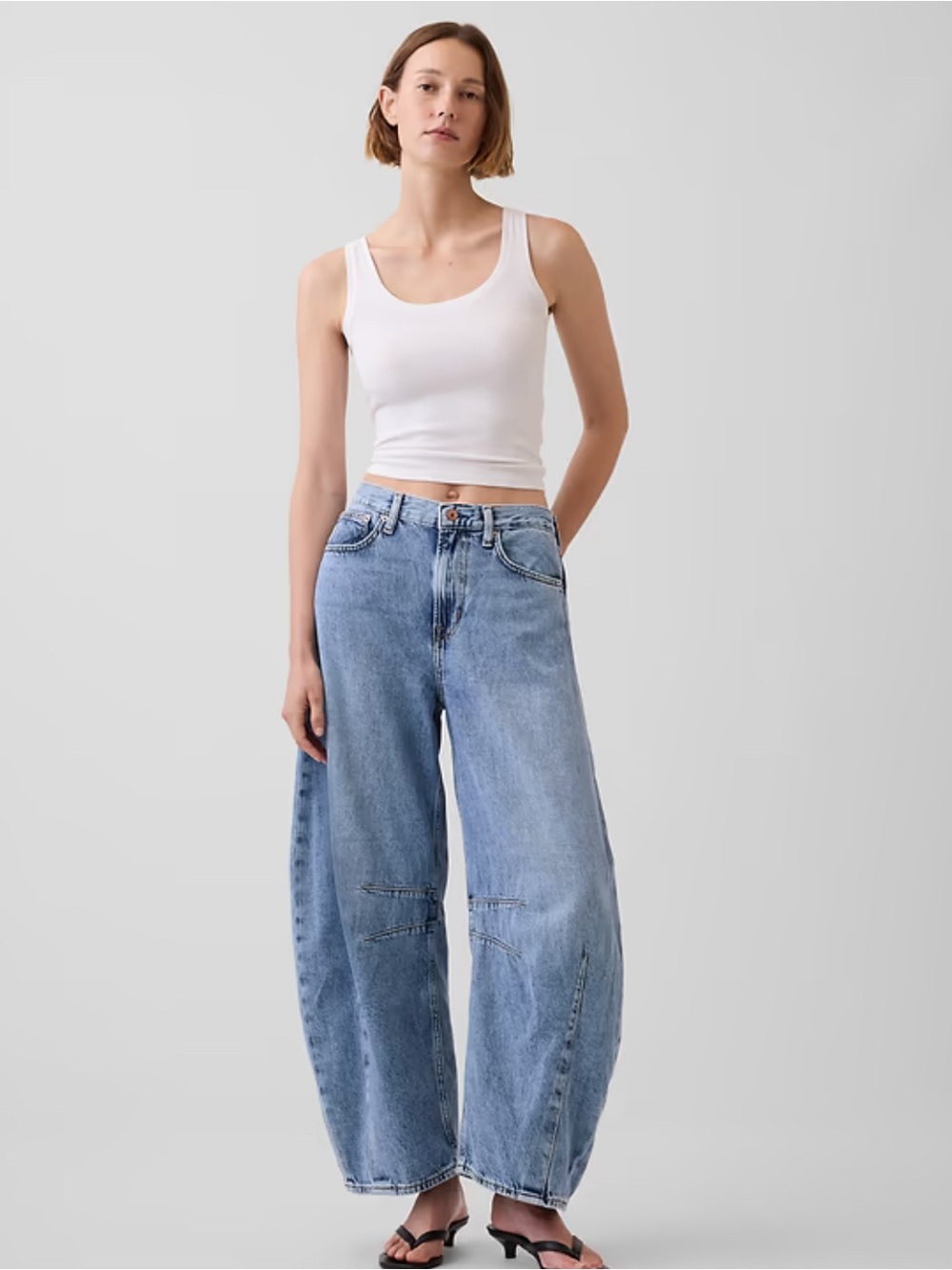 NWOT High Rise UltraSoft Horseshoe Jeans in WHITE